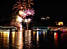 Rheinschifffahrt Mittelrhein-Lichter zum Federweienfest-Feuerwerk