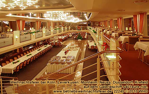 Galerieschiff s401eure-ridr, Blick vom Oberdeck zur Weihnachtsfeier auf dem Hauptdeck.