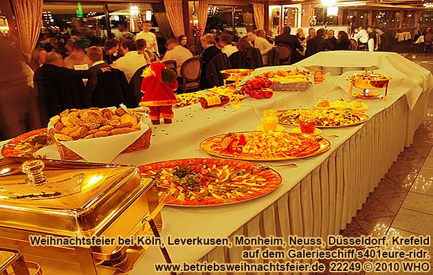 Galerieschiff s401eure-ridr, Weihnachtsfeier-Buffet.